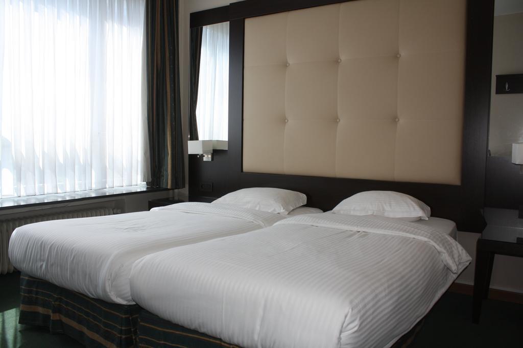Hotel Plasky Schaerbeek Quarto foto
