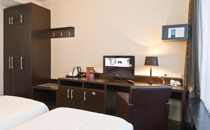Hotel Plasky Schaerbeek Quarto foto