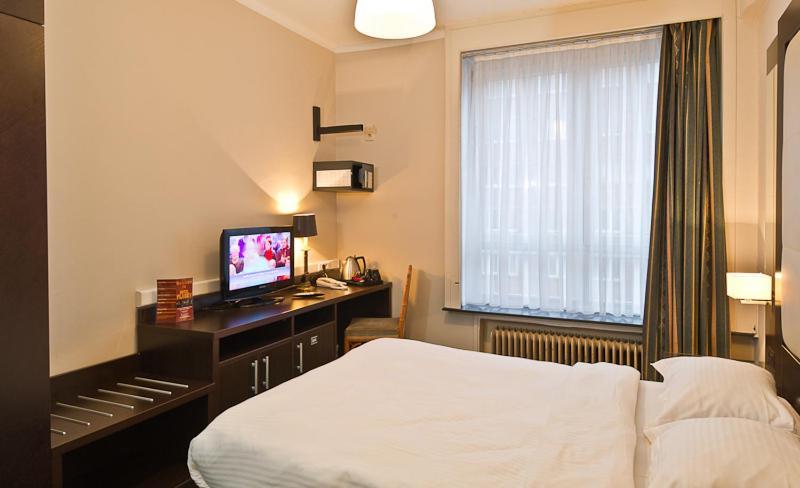 Hotel Plasky Schaerbeek Quarto foto